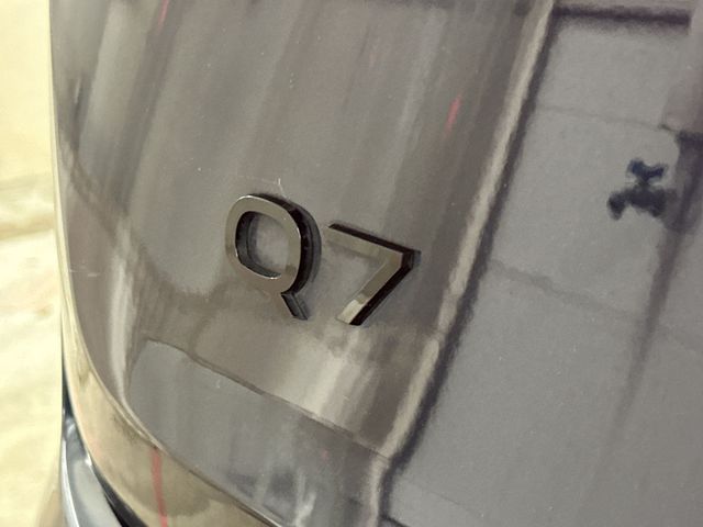 Thumbnail: 2025 Audi Q7 - 17