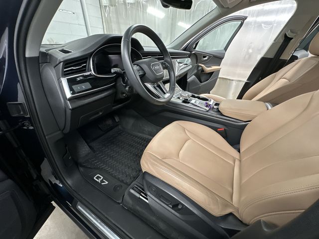 Thumbnail: 2025 Audi Q7 - 11