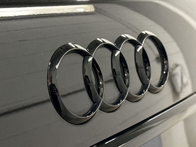 Thumbnail: 2024 Audi RS 6 - 6