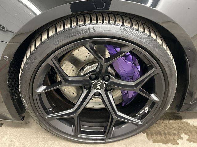 Thumbnail: 2024 Audi RS 6 - 37