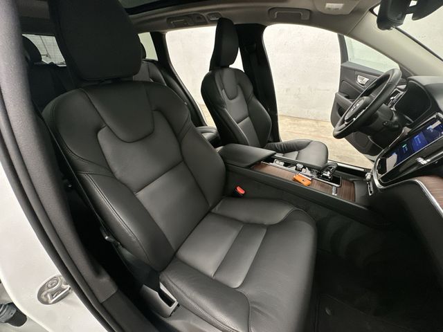 Thumbnail: 2025 Volvo V60 - 26