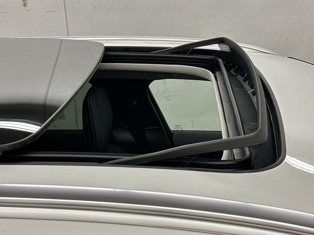 Thumbnail: 2025 Volvo V60 - 18