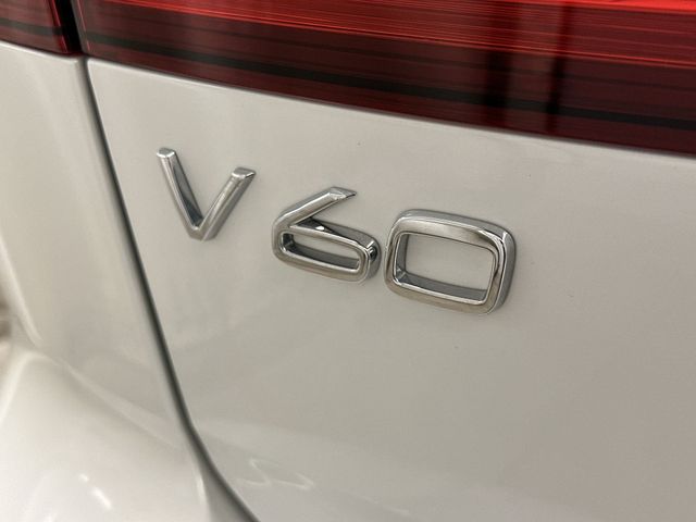 Thumbnail: 2025 Volvo V60 - 31