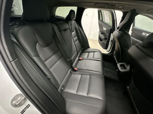 Thumbnail: 2025 Volvo V60 - 28