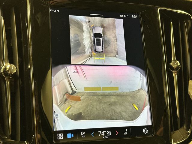 Thumbnail: 2025 Volvo V60 - 23