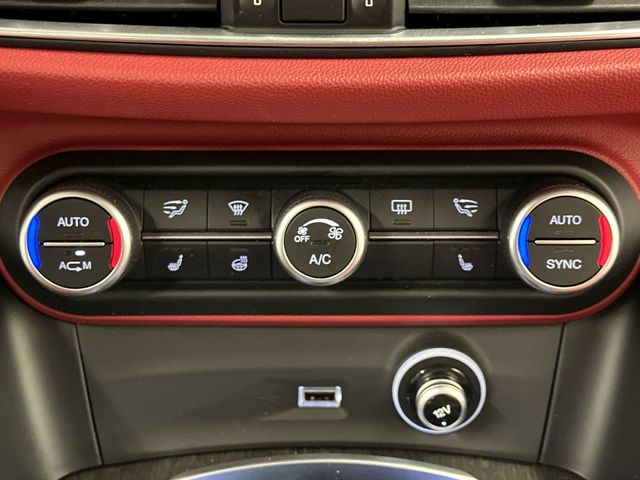 Thumbnail: 2018 Alfa Romeo Stelvio - 25