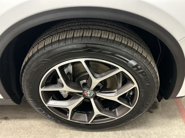 Thumbnail: 2018 Alfa Romeo Stelvio - 8