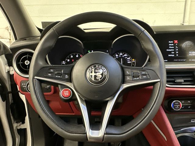 Thumbnail: 2018 Alfa Romeo Stelvio - 2