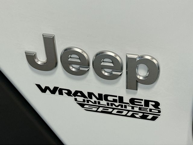 Thumbnail: 2018 Jeep Wrangler - 7