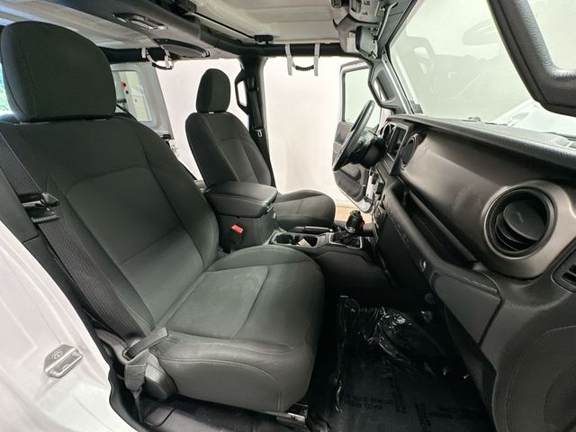 Thumbnail: 2018 Jeep Wrangler - 27