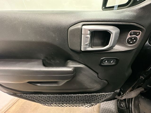 Thumbnail: 2020 Jeep Wrangler - 25