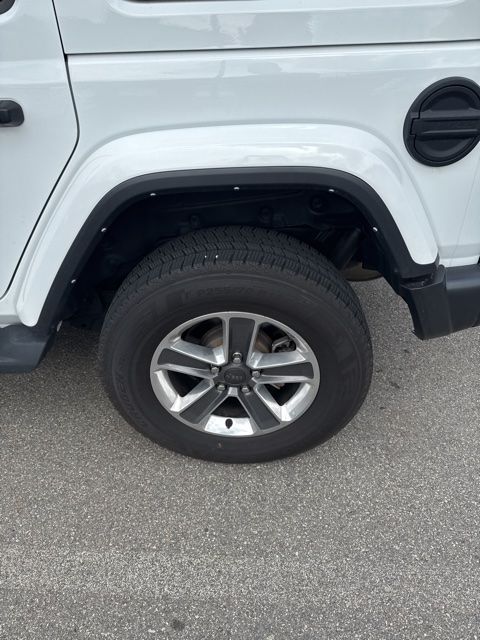 Thumbnail: 2022 Jeep Wrangler - 15