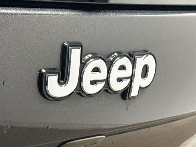 Thumbnail: 2016 Jeep Cherokee - 5