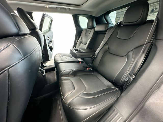 Thumbnail: 2022 Jeep Cherokee - 12