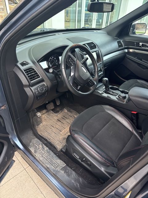 Thumbnail: 2019 Ford Explorer - 4