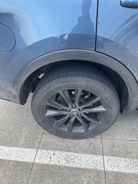 Thumbnail: 2019 Ford Explorer - 9