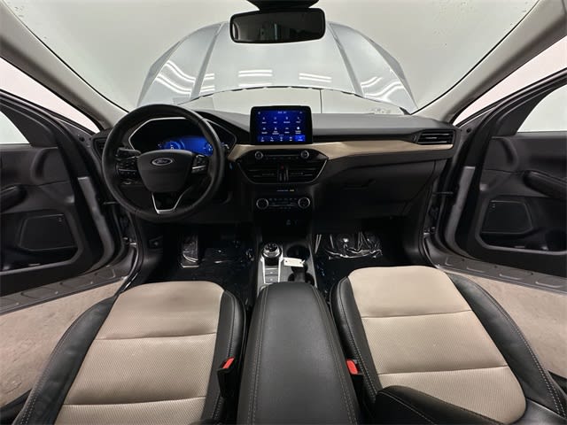 2021 Ford Escape Titanium Hybrid 10