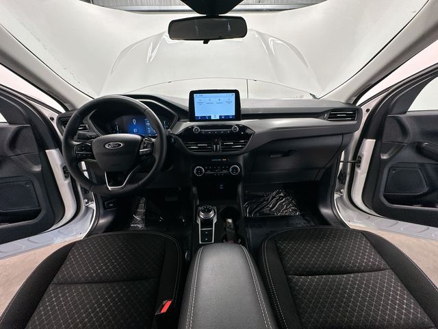 Thumbnail: 2023 Ford Escape - 10