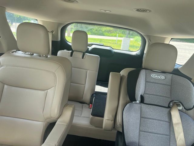 Thumbnail: 2020 Ford Explorer - 8