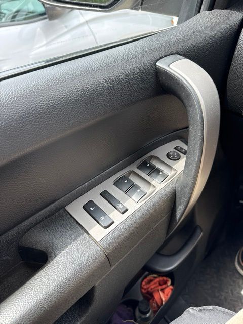 Thumbnail: 2011 Chevrolet Silverado 1500 - 17