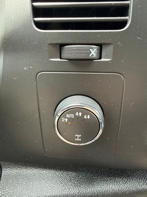Thumbnail: 2011 Chevrolet Silverado 1500 - 18