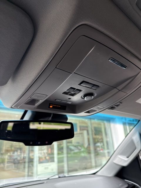 Thumbnail: 2016 Chevrolet Tahoe - 21