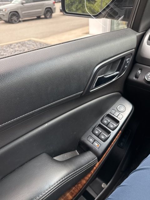 Thumbnail: 2016 Chevrolet Tahoe - 20