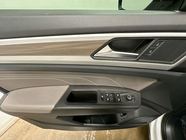 Thumbnail: 2023 Volkswagen Atlas - 25