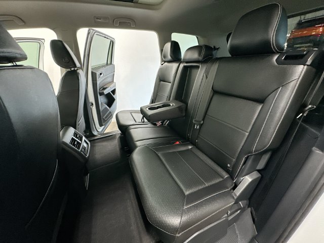 Thumbnail: 2023 Volkswagen Atlas - 13