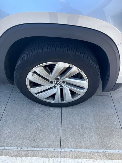 Thumbnail: 2021 Volkswagen Atlas - 5
