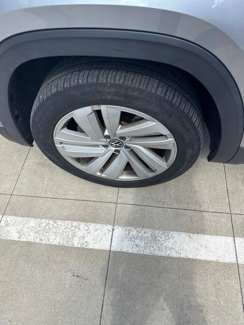 Thumbnail: 2021 Volkswagen Atlas - 13