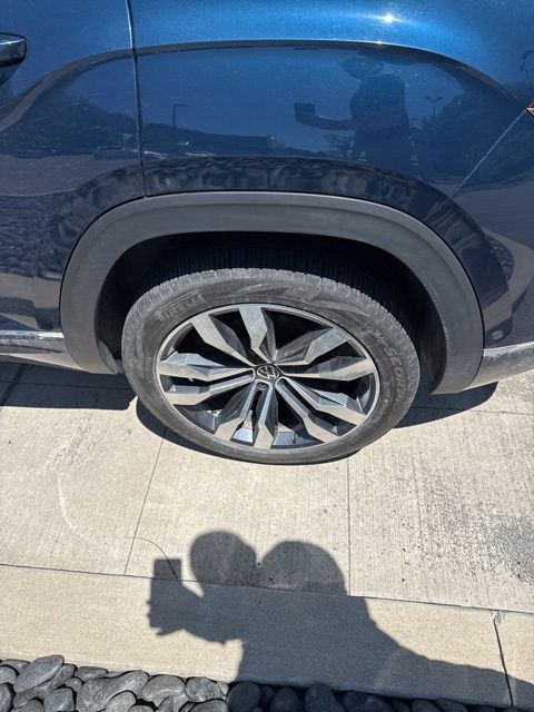 Thumbnail: 2023 Volkswagen Atlas - 13