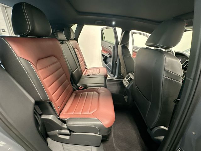 Thumbnail: 2023 Volkswagen Atlas - 32