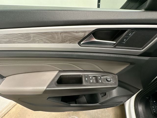 Thumbnail: 2023 Volkswagen Atlas - 25