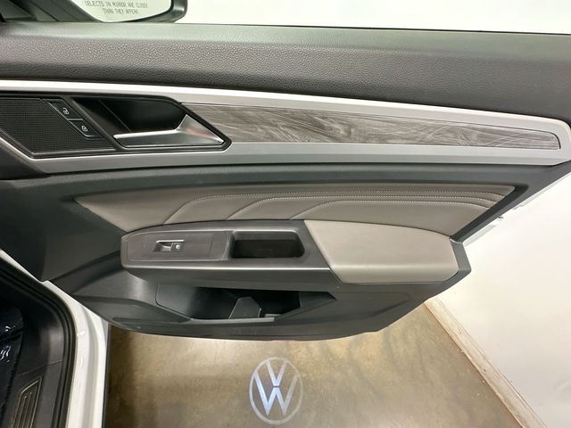 Thumbnail: 2023 Volkswagen Atlas - 27