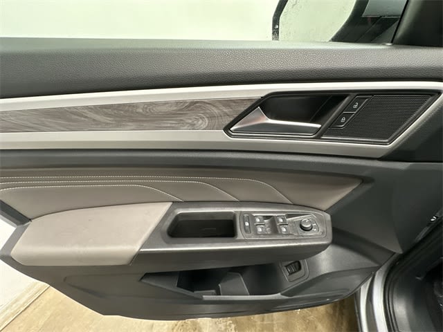 Thumbnail: 2023 Volkswagen Atlas - 25