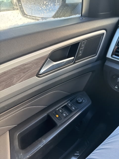 Thumbnail: 2023 Volkswagen Atlas - 20