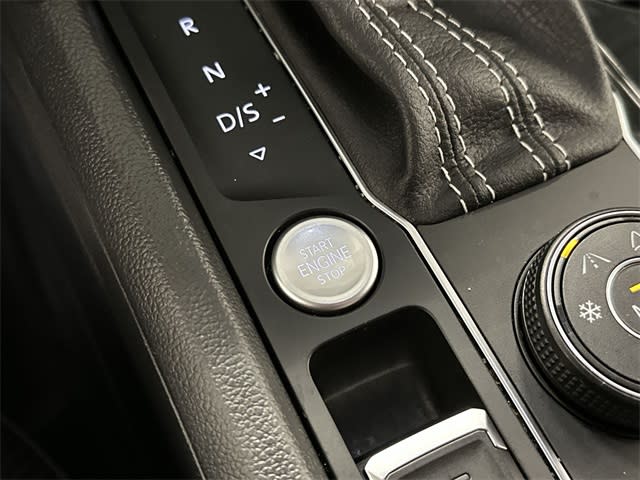 Thumbnail: 2023 Volkswagen Atlas - 21