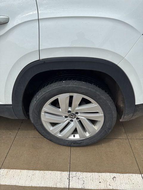 Thumbnail: 2023 Volkswagen Atlas - 14