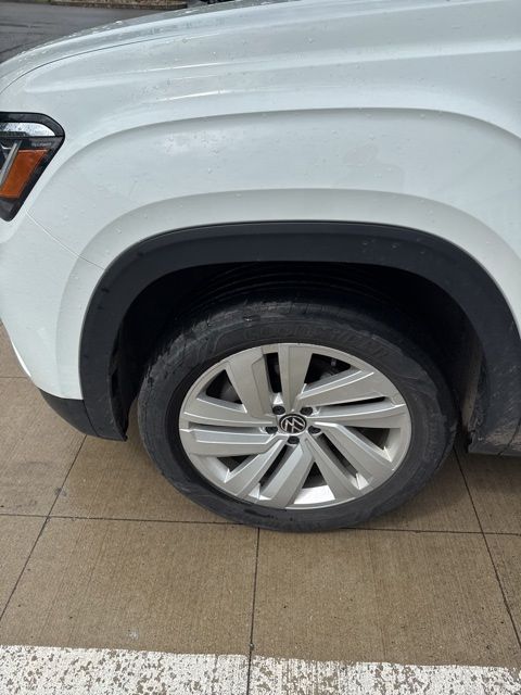 Thumbnail: 2023 Volkswagen Atlas - 15