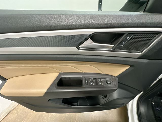 Thumbnail: 2023 Volkswagen Atlas - 25
