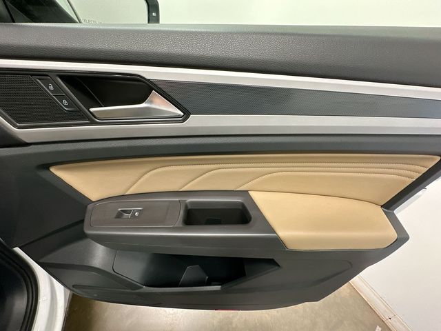 Thumbnail: 2023 Volkswagen Atlas - 28