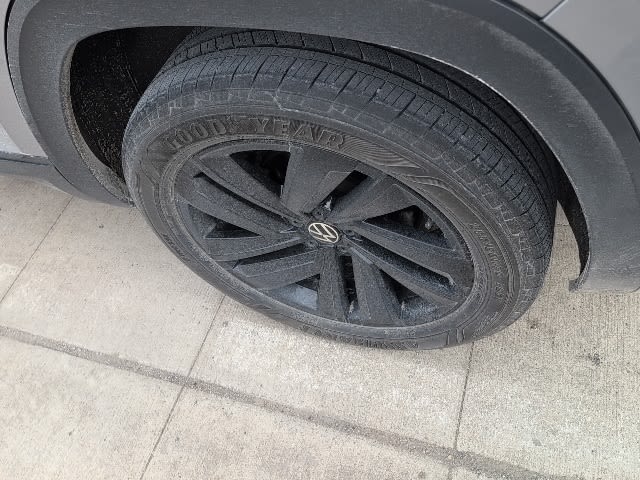 Thumbnail: 2022 Volkswagen Atlas - 14