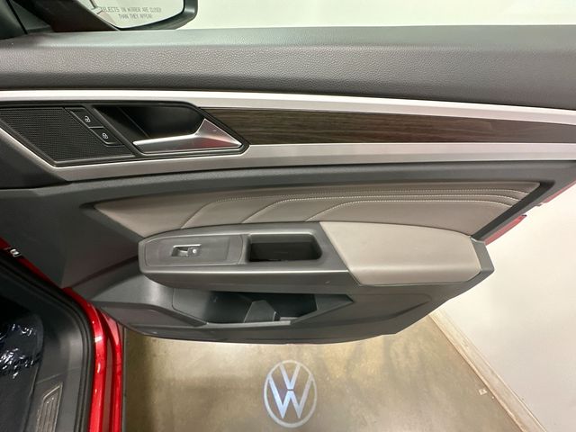 Thumbnail: 2023 Volkswagen Atlas - 28