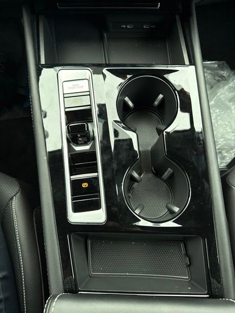 Thumbnail: 2024 Volkswagen Atlas - 10