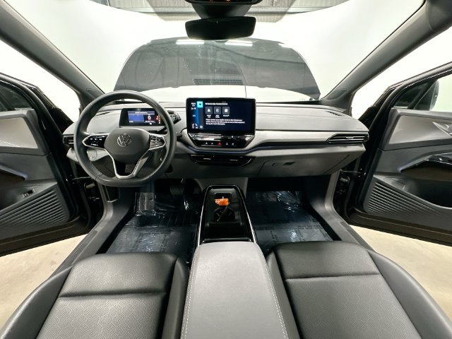 Thumbnail: 2023 Volkswagen ID.4 - 10