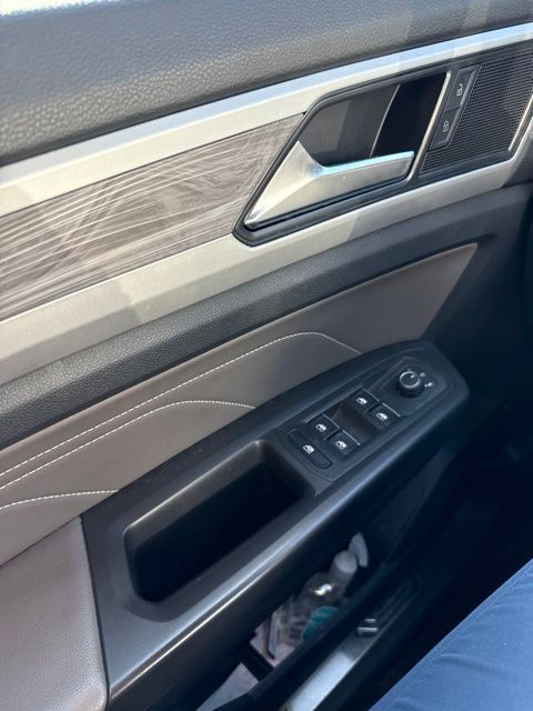 Thumbnail: 2022 Volkswagen Atlas - 20