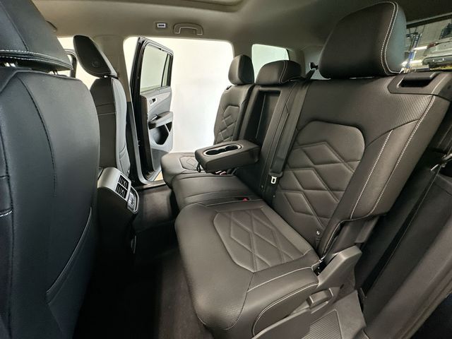 Thumbnail: 2026 Volkswagen Atlas - 12