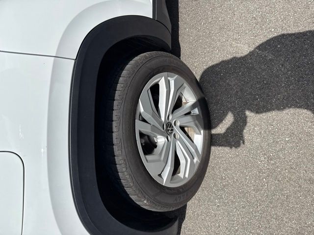 Thumbnail: 2022 Volkswagen Atlas - 12