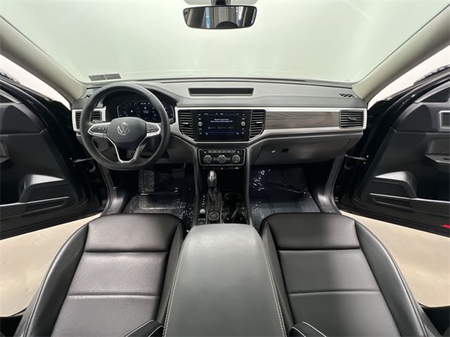 Thumbnail: 2023 Volkswagen Atlas - 13